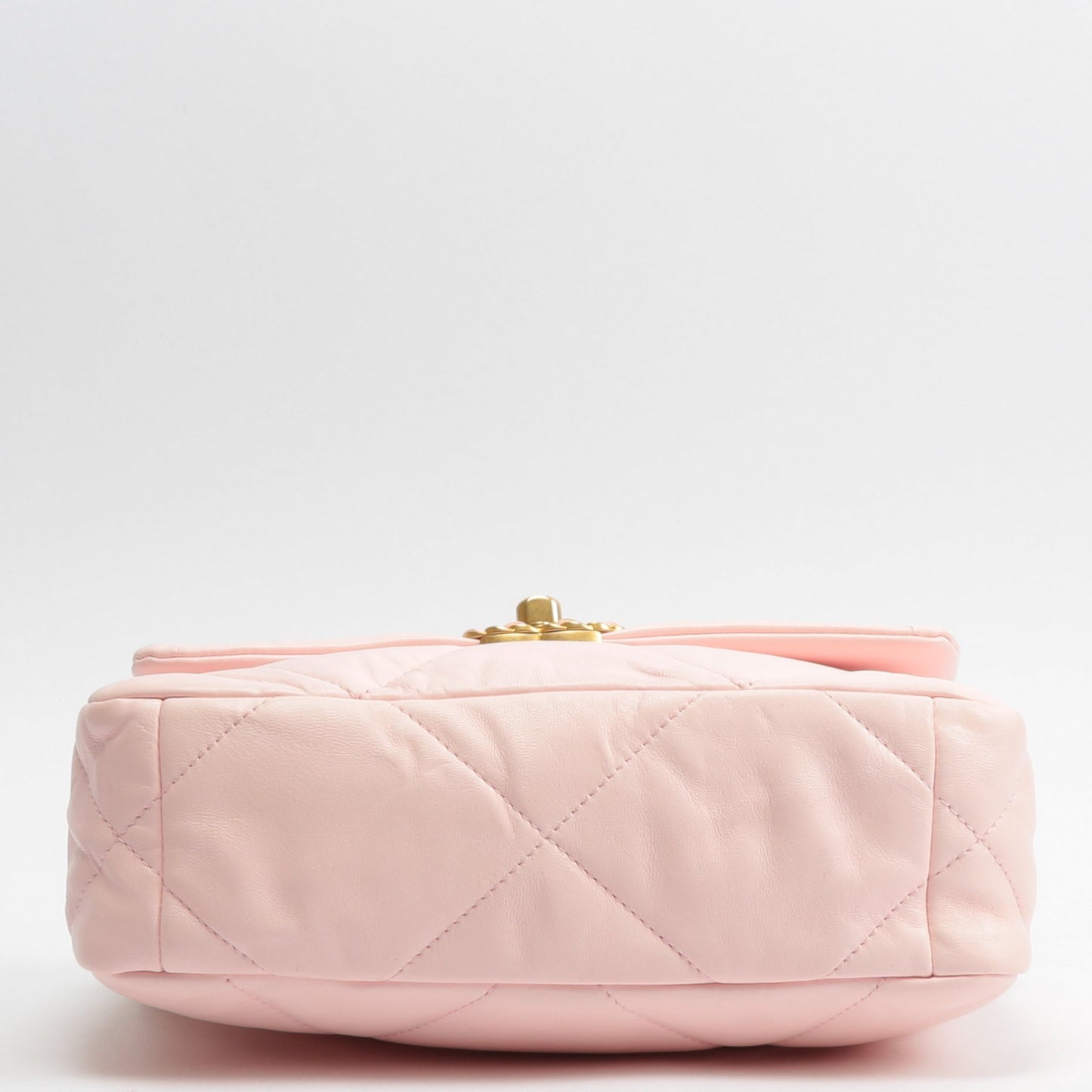 CHANEL 19 Flap Quilted Medium Pink