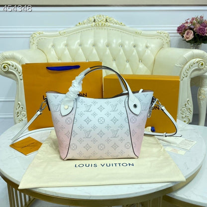 Louis Vuitton Hina PM Bag 22cm Mahina Calfskin Leather Spring/Summer