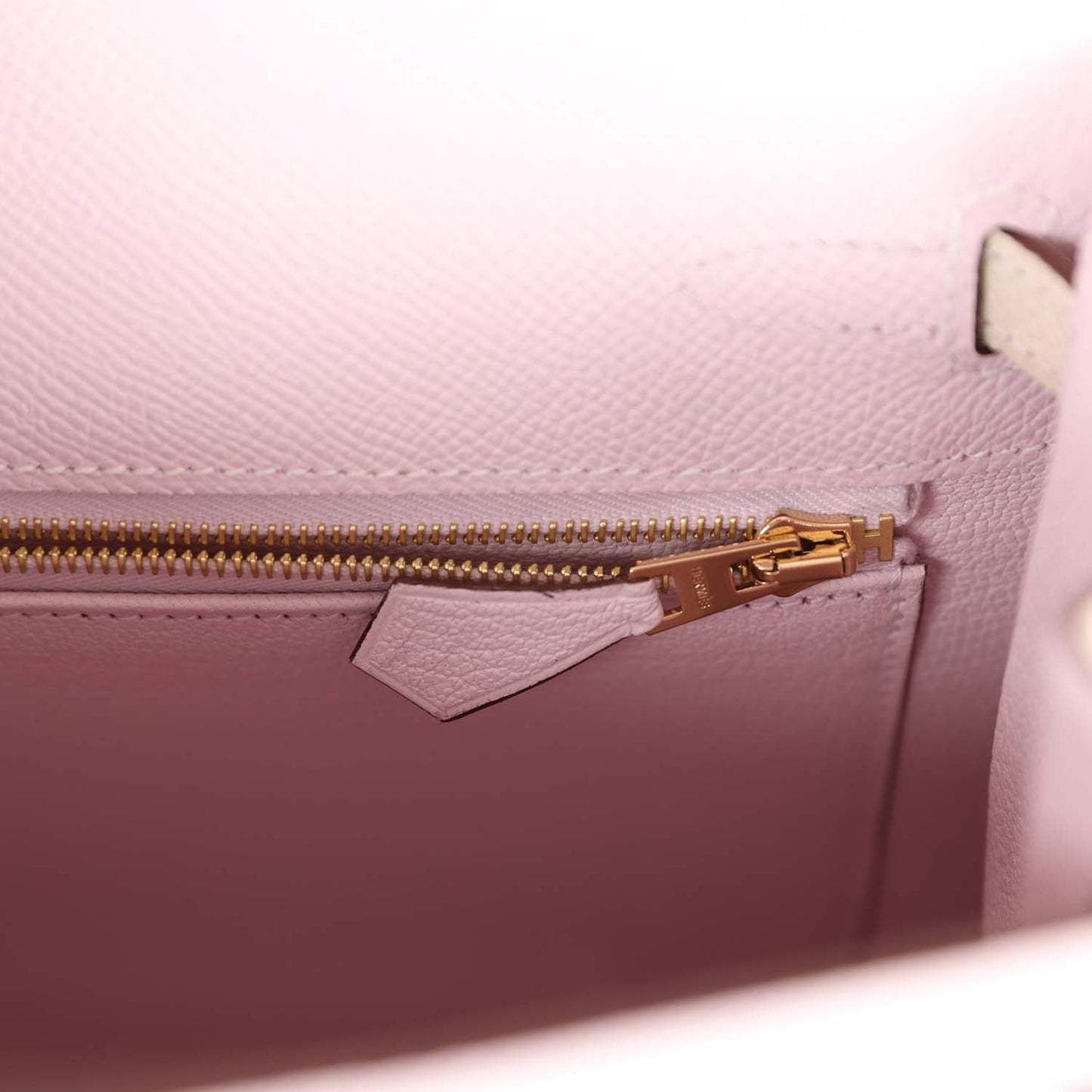 Hermes Special Order (HSS) Kelly Sellier 25 Mauve Pale and Craie Epsom Permabrass Hardware