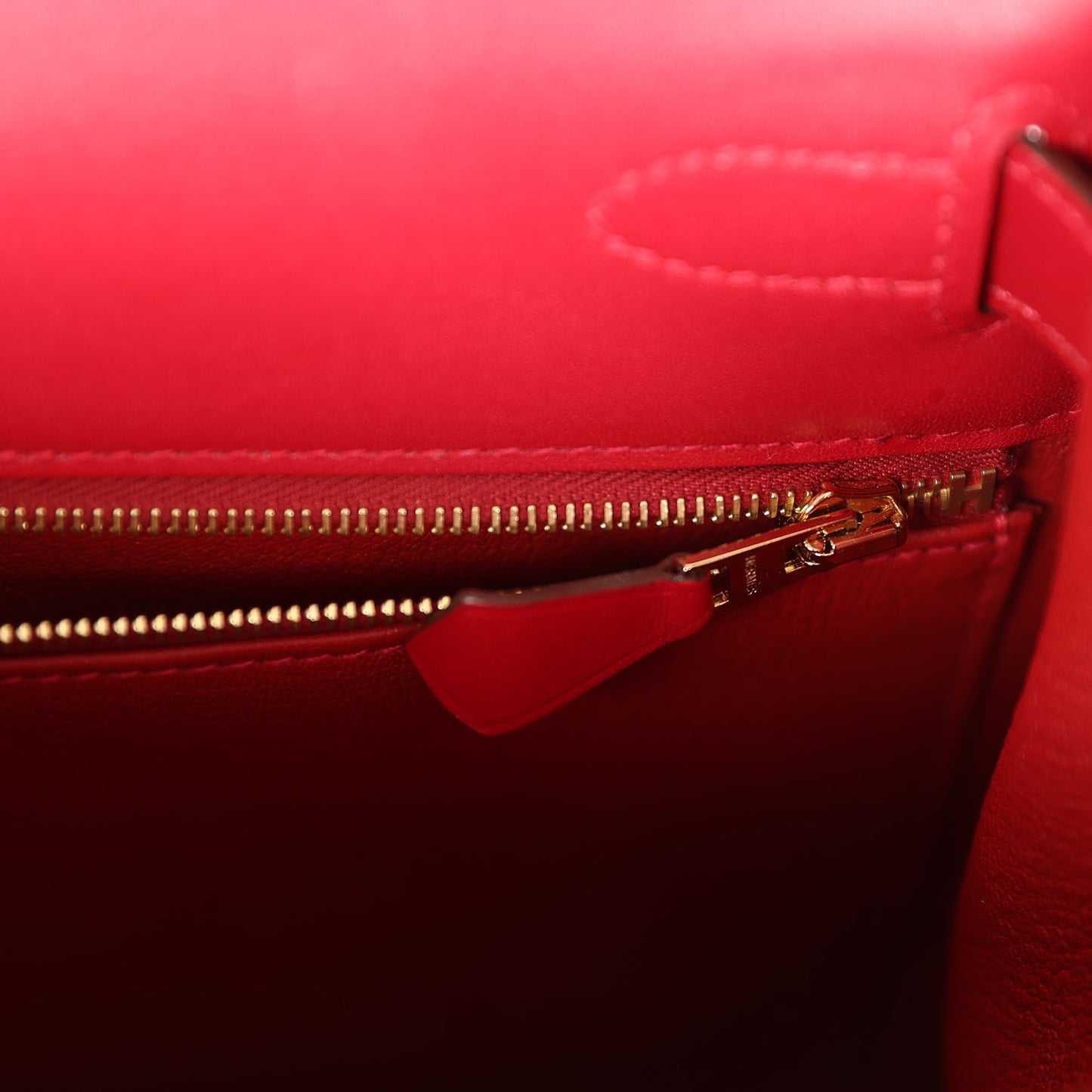 Hermes Kelly Sellier 28 Rouge Vif Tadelakt Gold Hardware