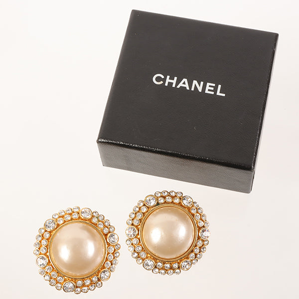 CHANEL 1990 Made Bijoux Round Pearl Earrings