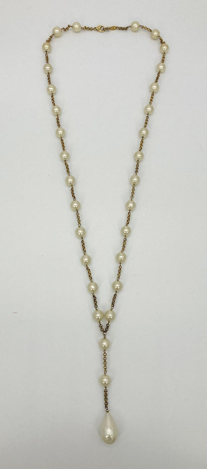 CHANEL Vintage Pearl Y Lariat Necklace