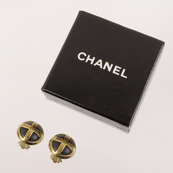 CHANEL 1994 Made Round Logo Earrings Black