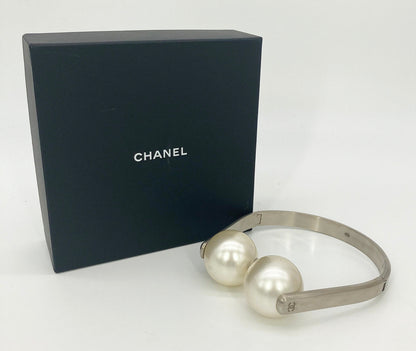 RARE Chanel Pearl Ball Choker with Box