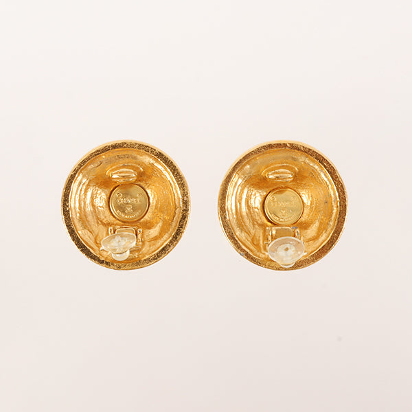 CHANEL Round Cc Mark Earrings