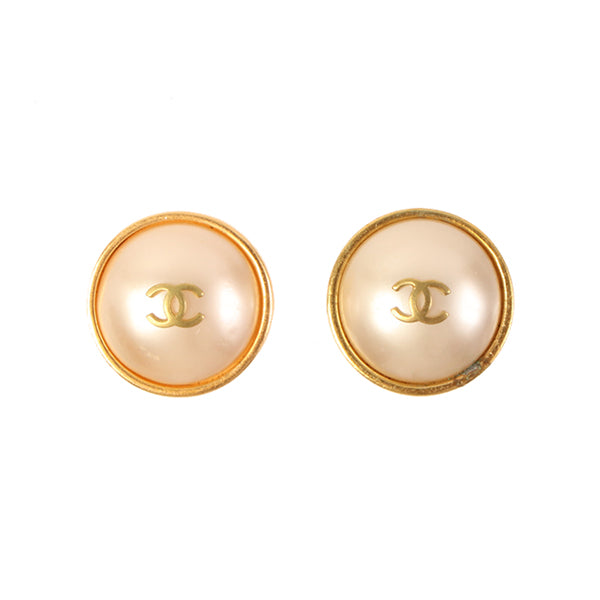 CHANEL 1995 Made Round Pearl Mini Cc Mark Earrings