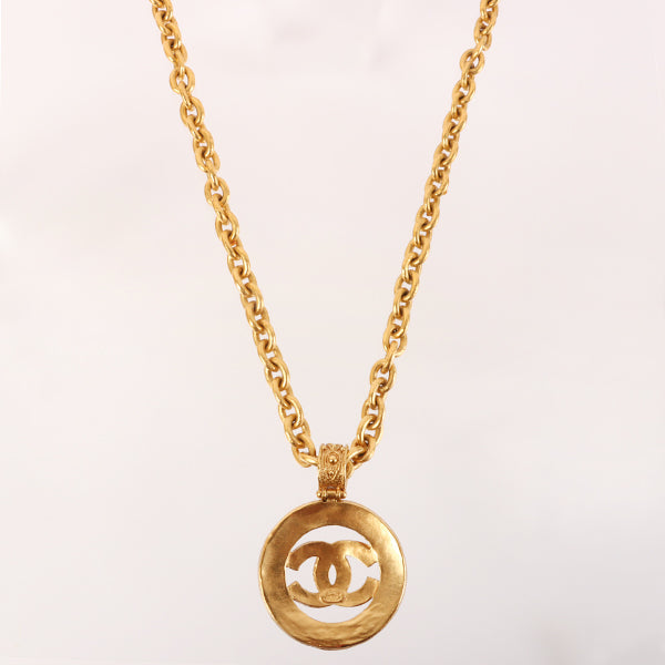 CHANEL Made Gripoix Round Cutout Cc Mark Necklace Green/Red