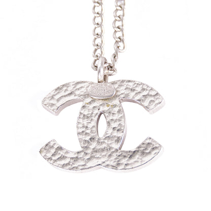 CHANEL CC Enamel Pendant Necklace Costume Necklace