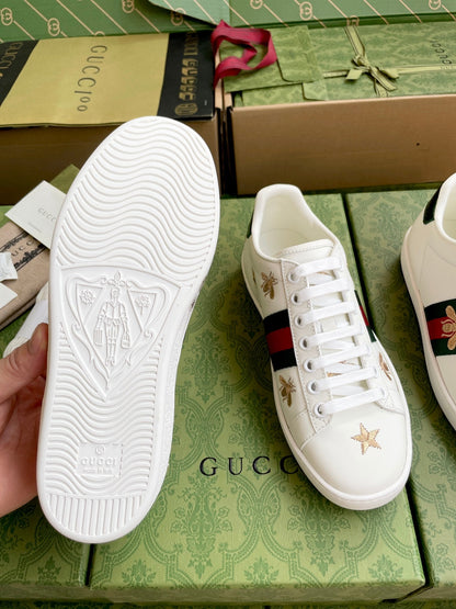 SAPATO GUCCI BRANCO COM FAIXA