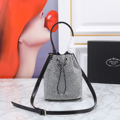 BOLSA PRADA BUCKET STRASS 16