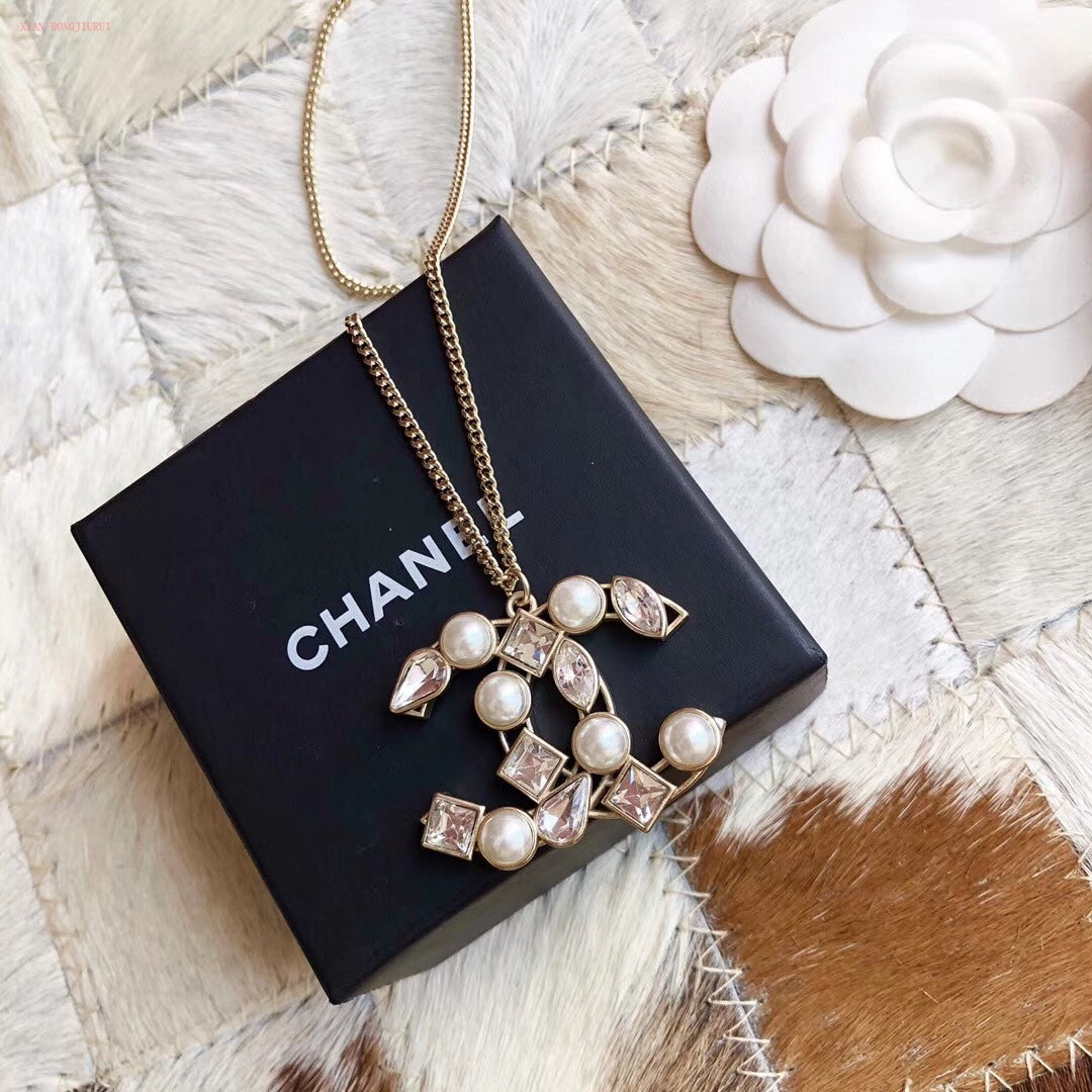 Lux Necklace Chanel 057