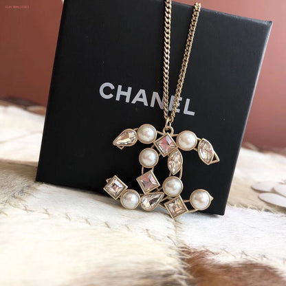 Lux Necklace Chanel 057