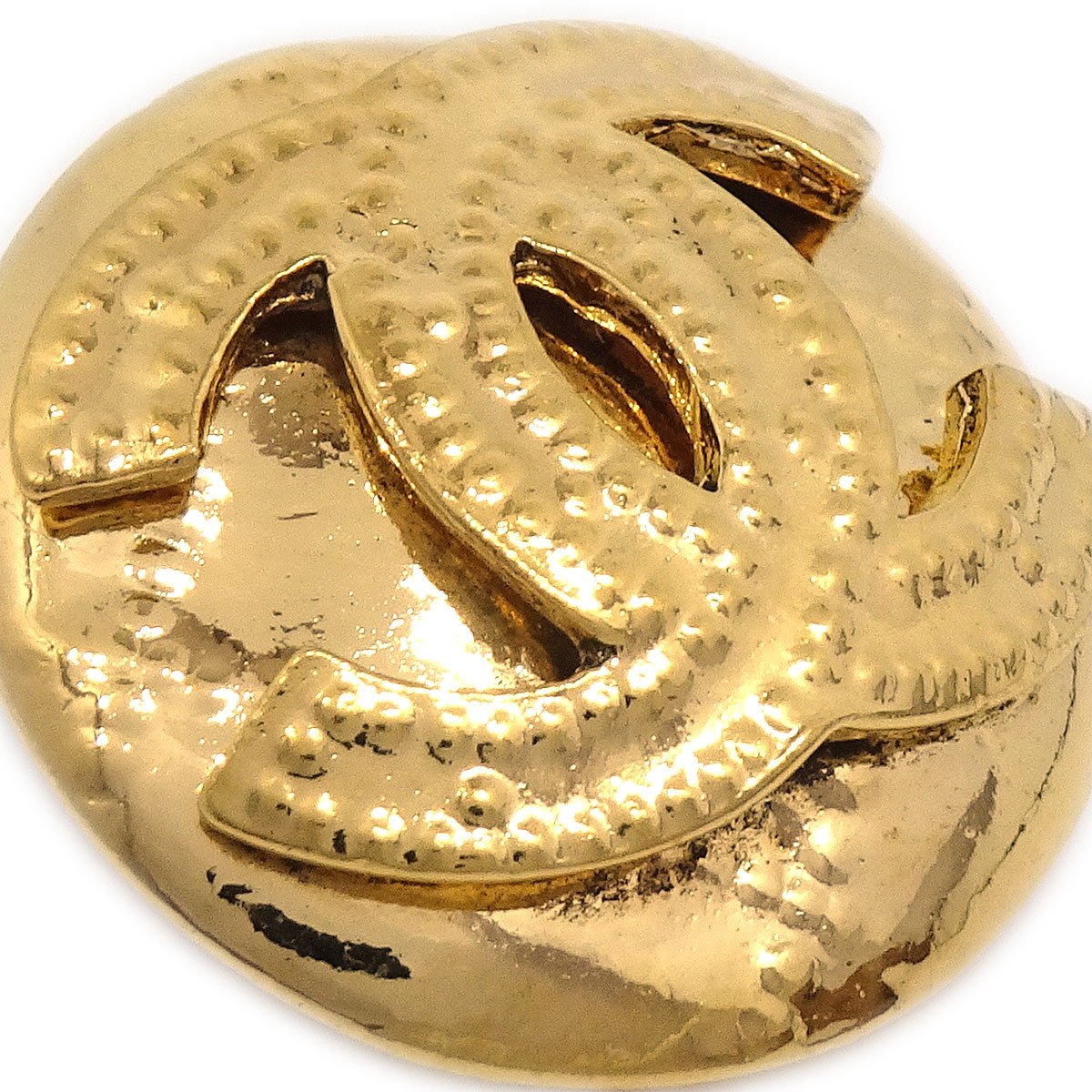 CHANEL Button Earrings Gold 94P ao29551