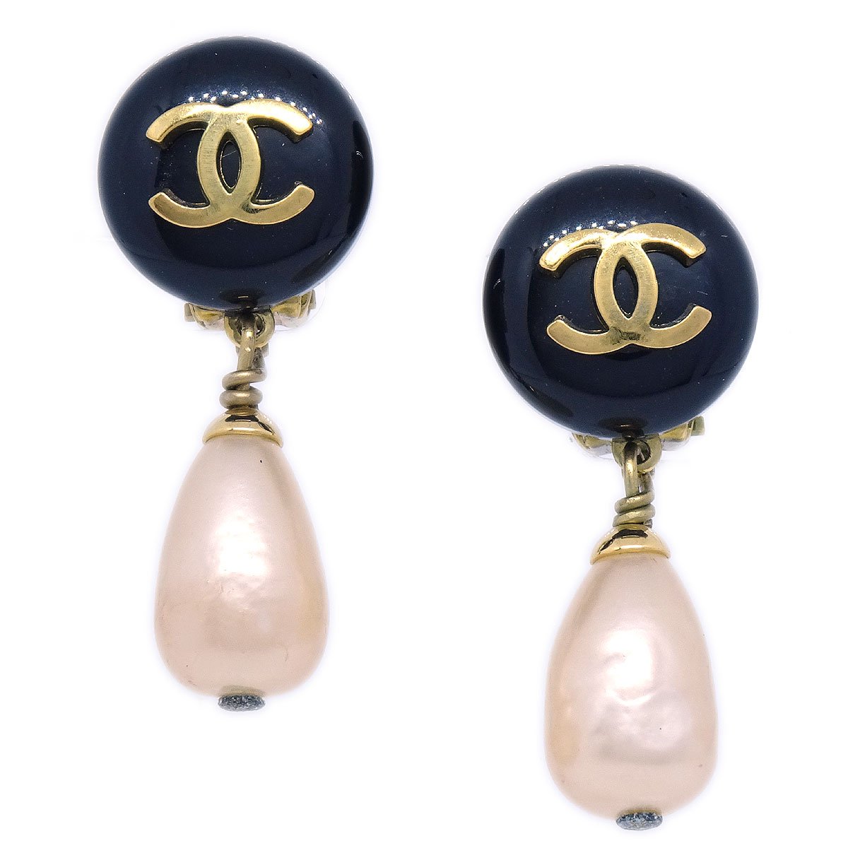 CHANEL 1994 Teardrop Pearl CC Dangle Earrings ao32425