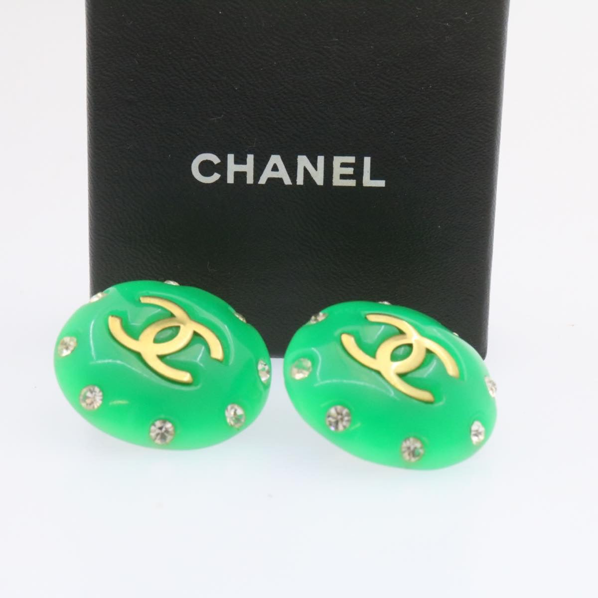 CHANEL Clip-on Earring Gold Tone Green CC   ar4783A