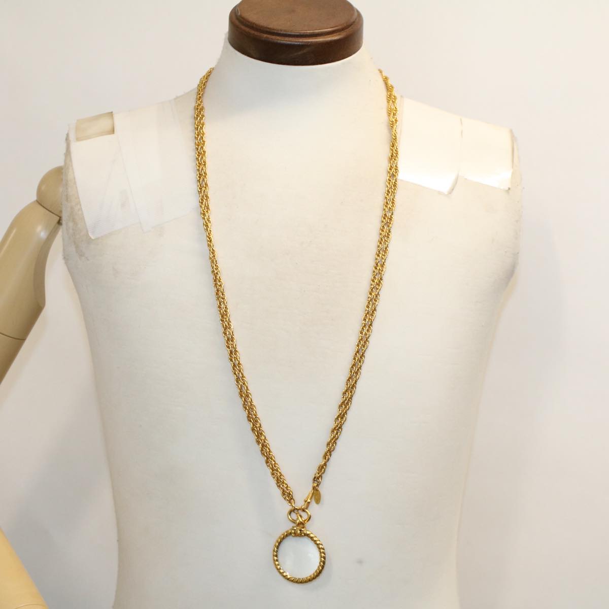 CHANEL Magnifying Glass Chain Necklace Metal Gold Tone CC   ar9782