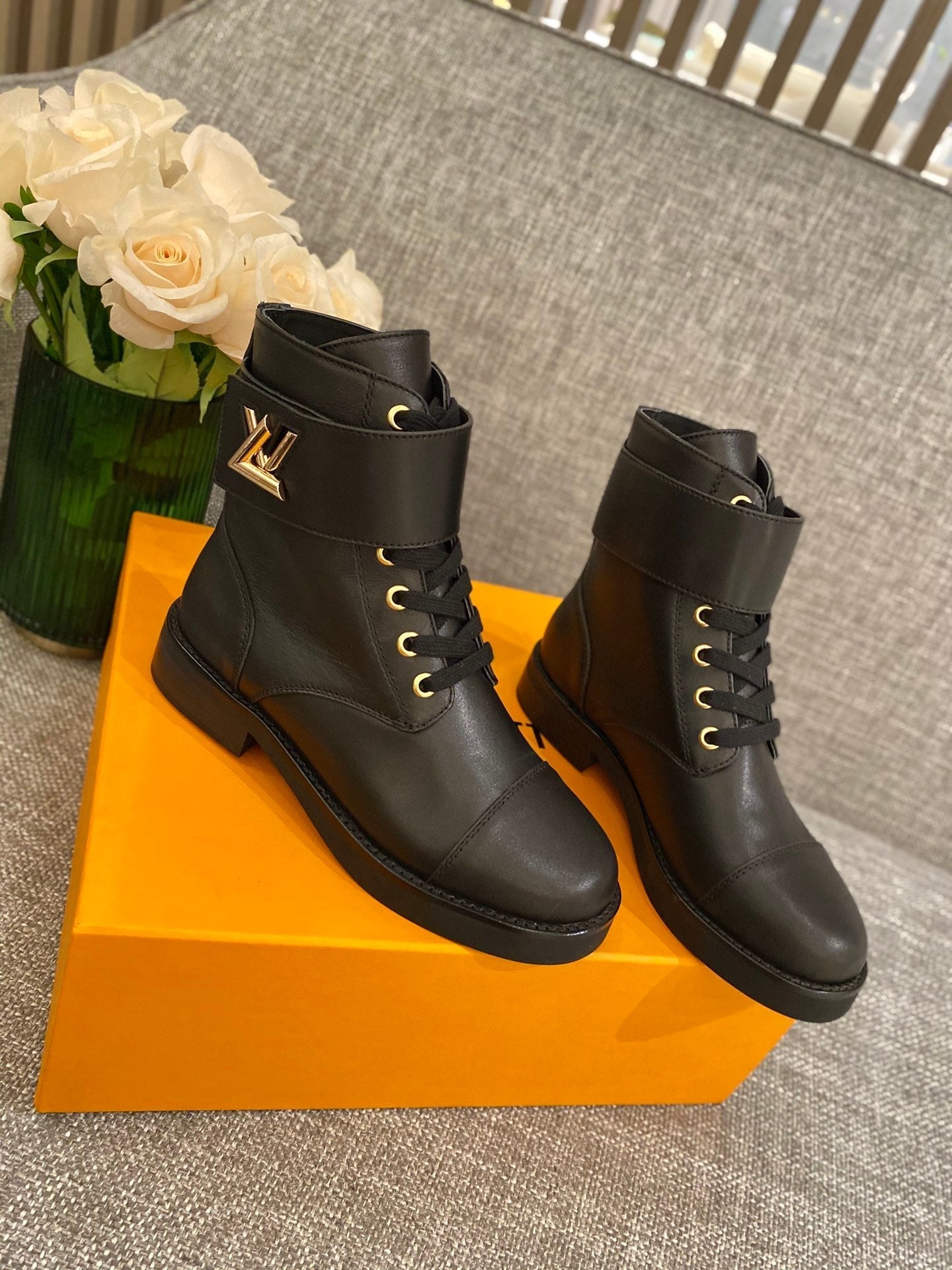 Premium  Louis Vuitton  BOOTS 052