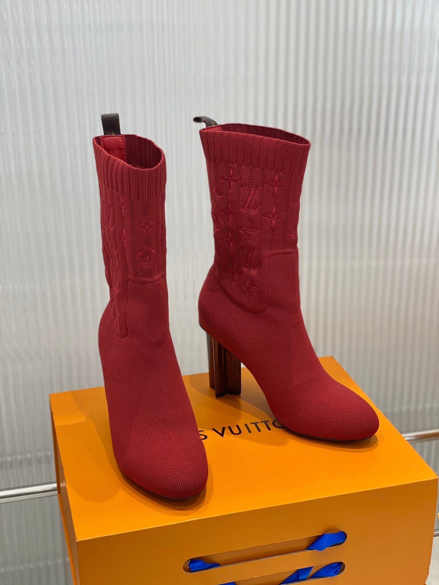 Premium  Louis Vuitton  BOOTS 050