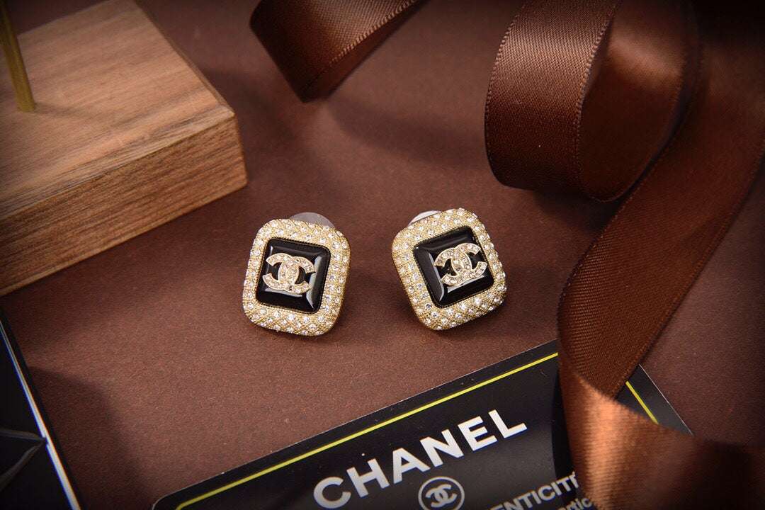 Lux Earring Chanel  065