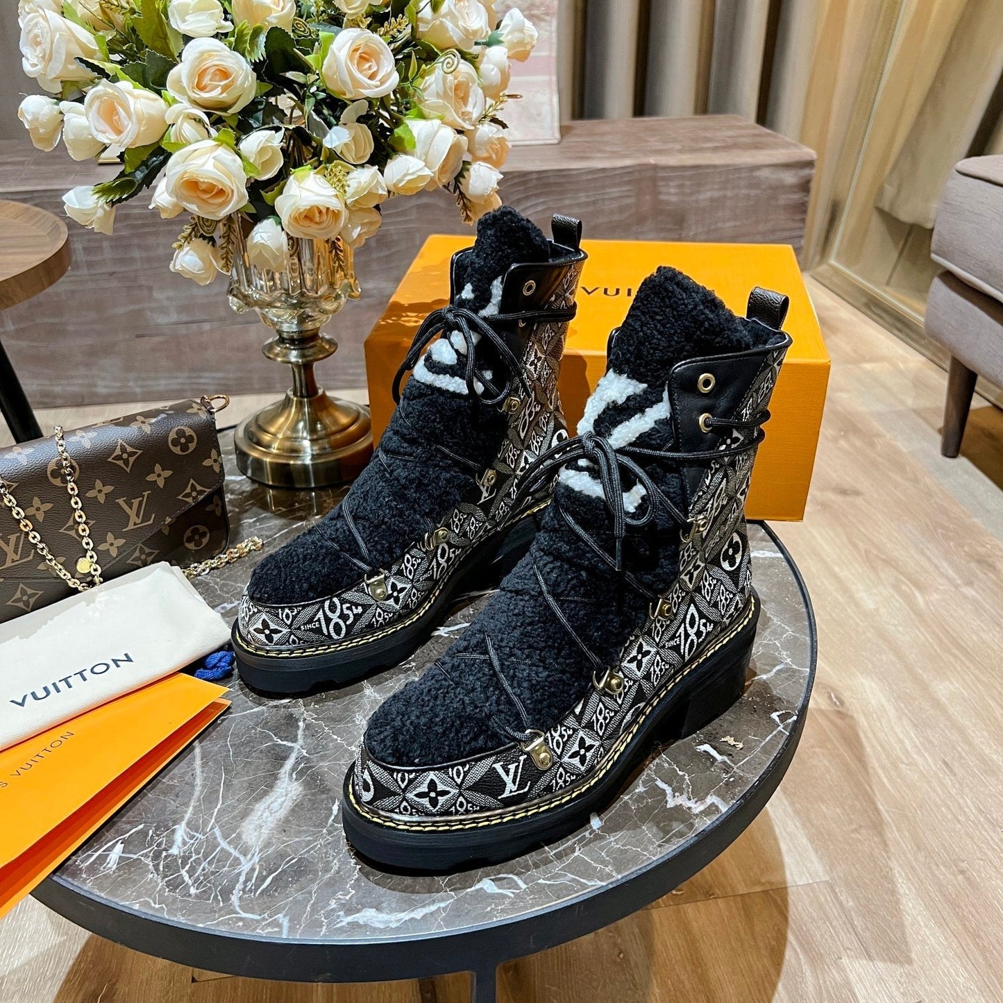 Premium  Louis Vuitton  BOOTS 044