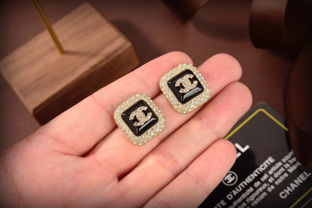 Lux Earring Chanel  065