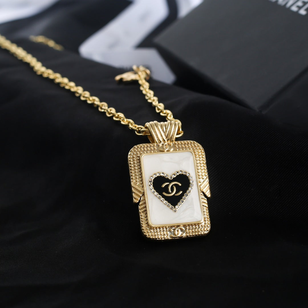 Chanel Necklace 012