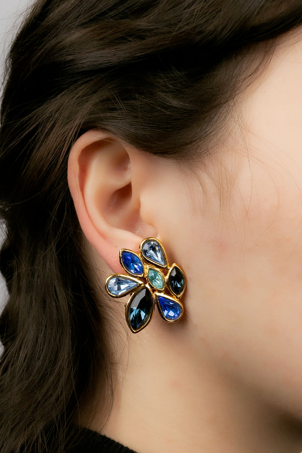 Boucles d'oreilles bleues Yves Saint Laurent