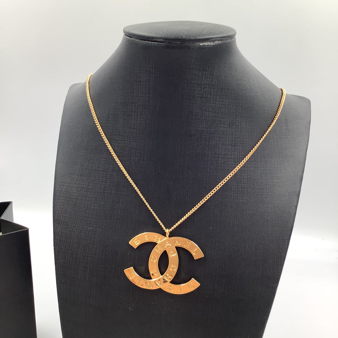 Lux Necklace Chanel 043