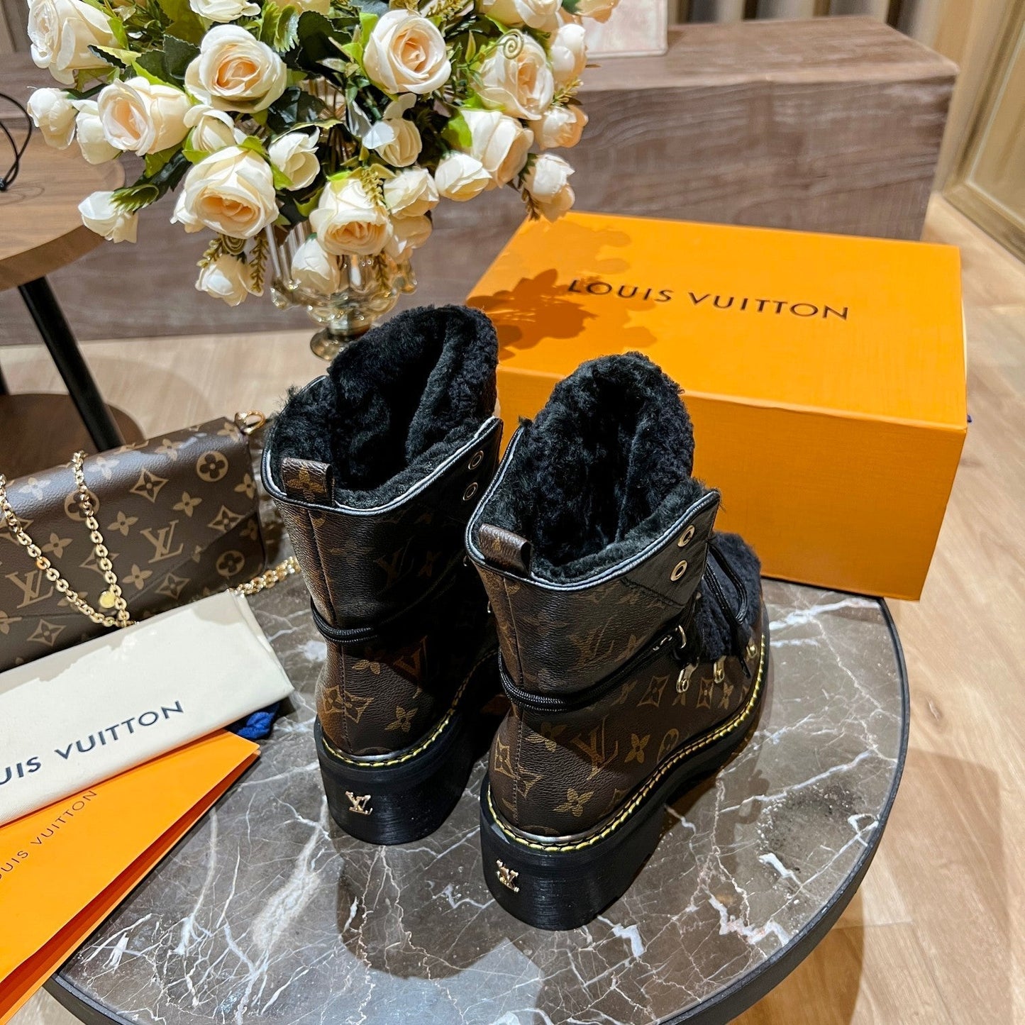 Premium  Louis Vuitton  BOOTS 043