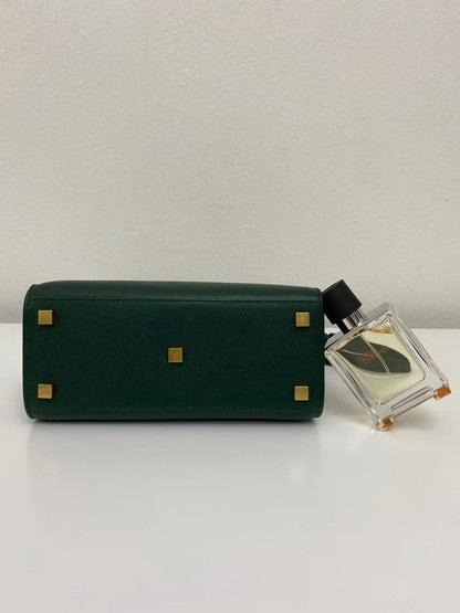 Yves Saint Laurent MANHATTAN NANO BAG 593741