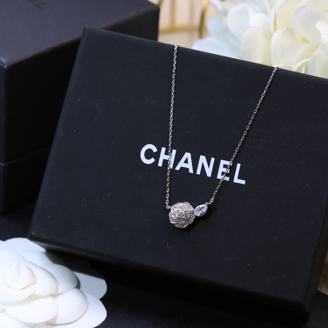 Chanel Necklace 007