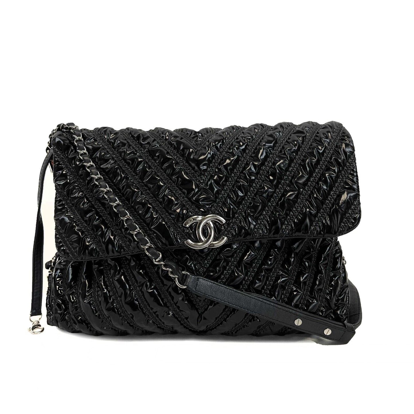 CHANEL - Excellent - Maxi Chevron Space Suit Flap Black Shoulder Bag