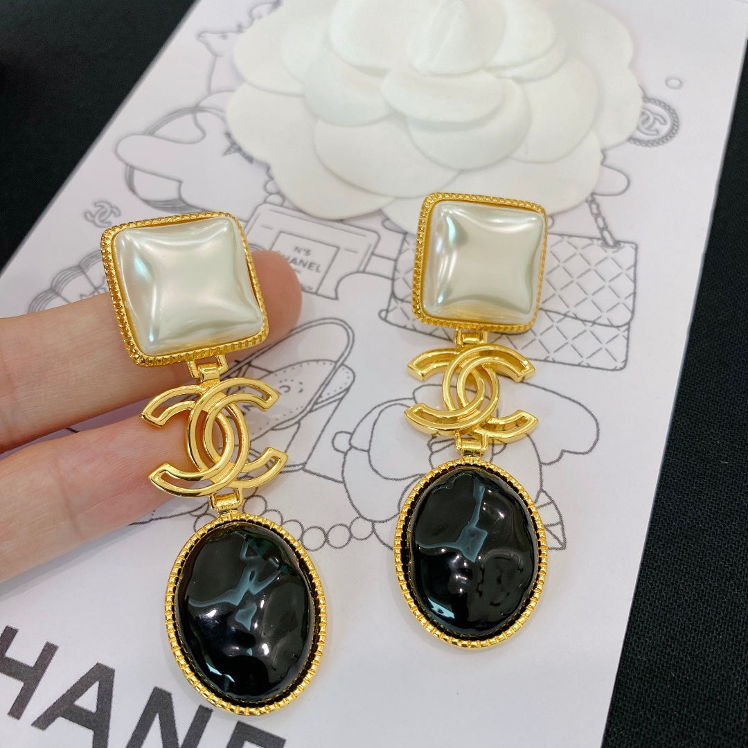 Lux Earring Chanel  068