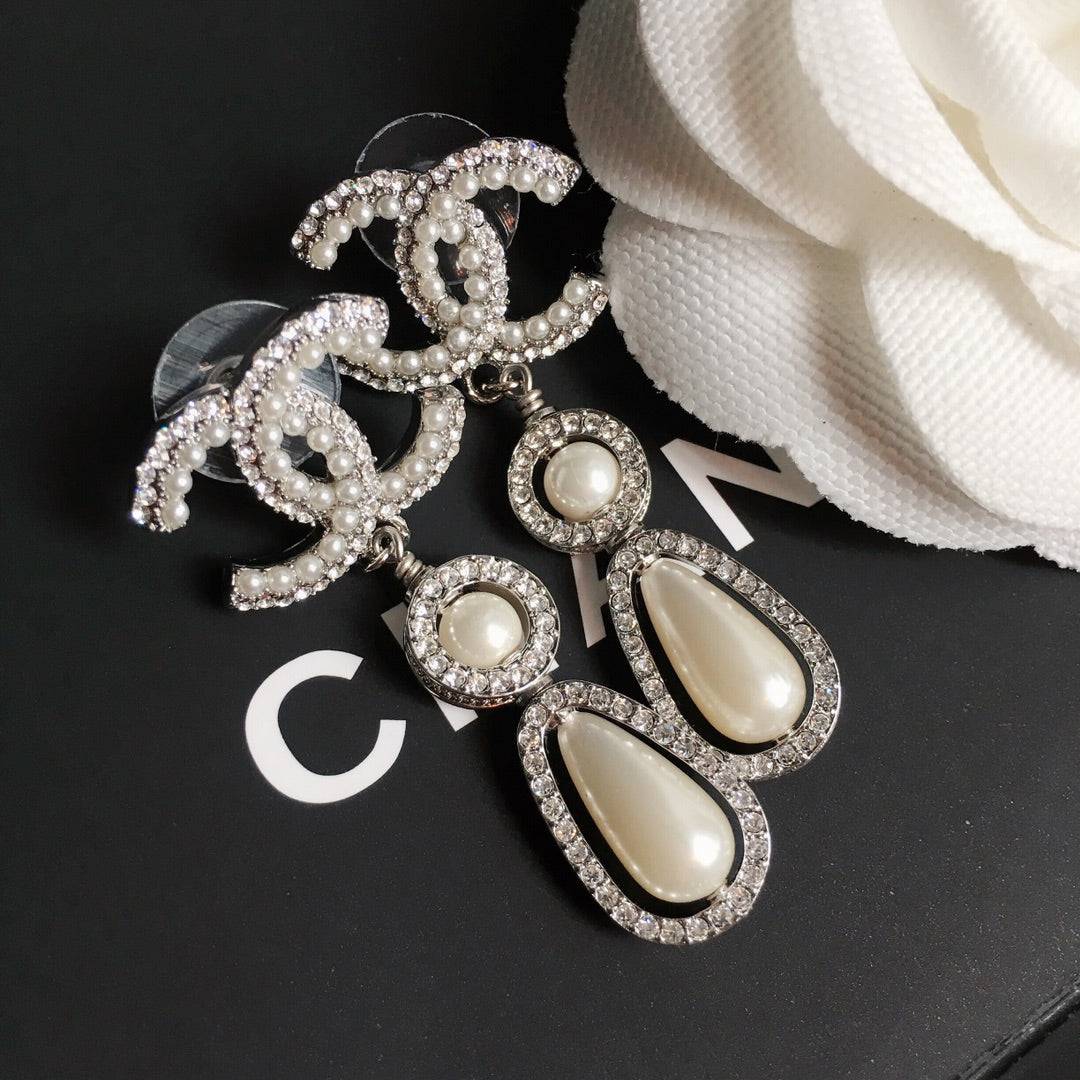 Lux Earring Chanel  079