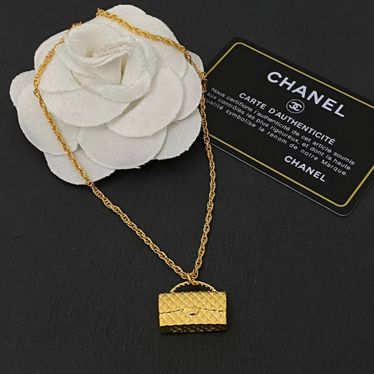 Chanel Necklace 015