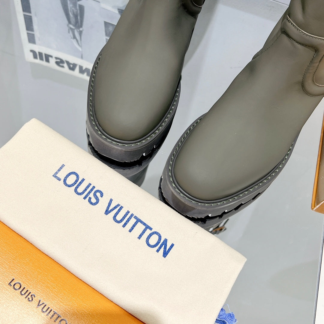 Premium  Louis Vuitton  BOOTS 016