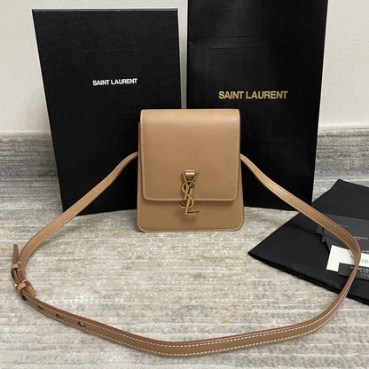 Yves Saint Laurent Shoulder bag 668809