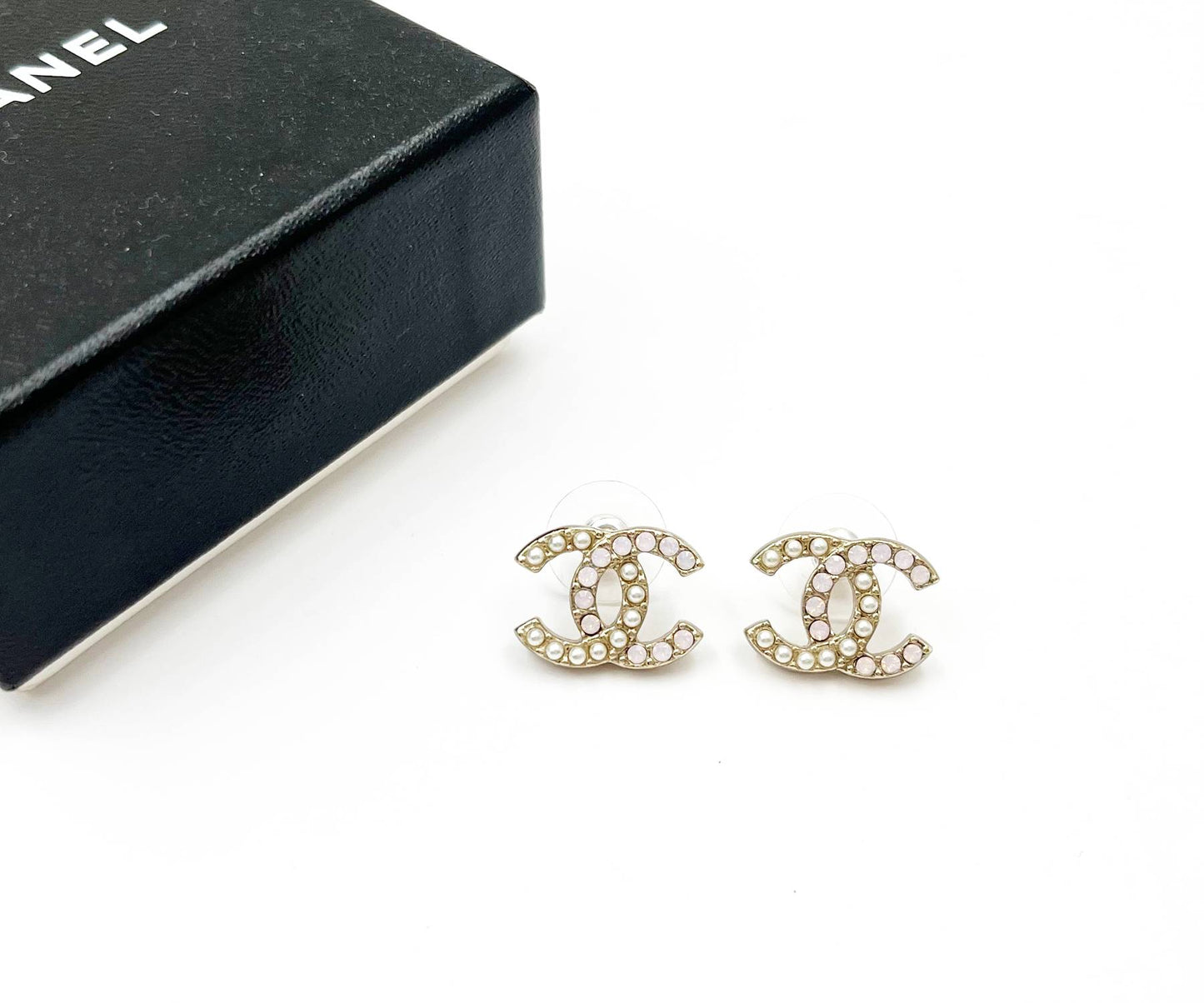 CHANEL Gold CC Pastel Pink Pearl Piercing Earrings