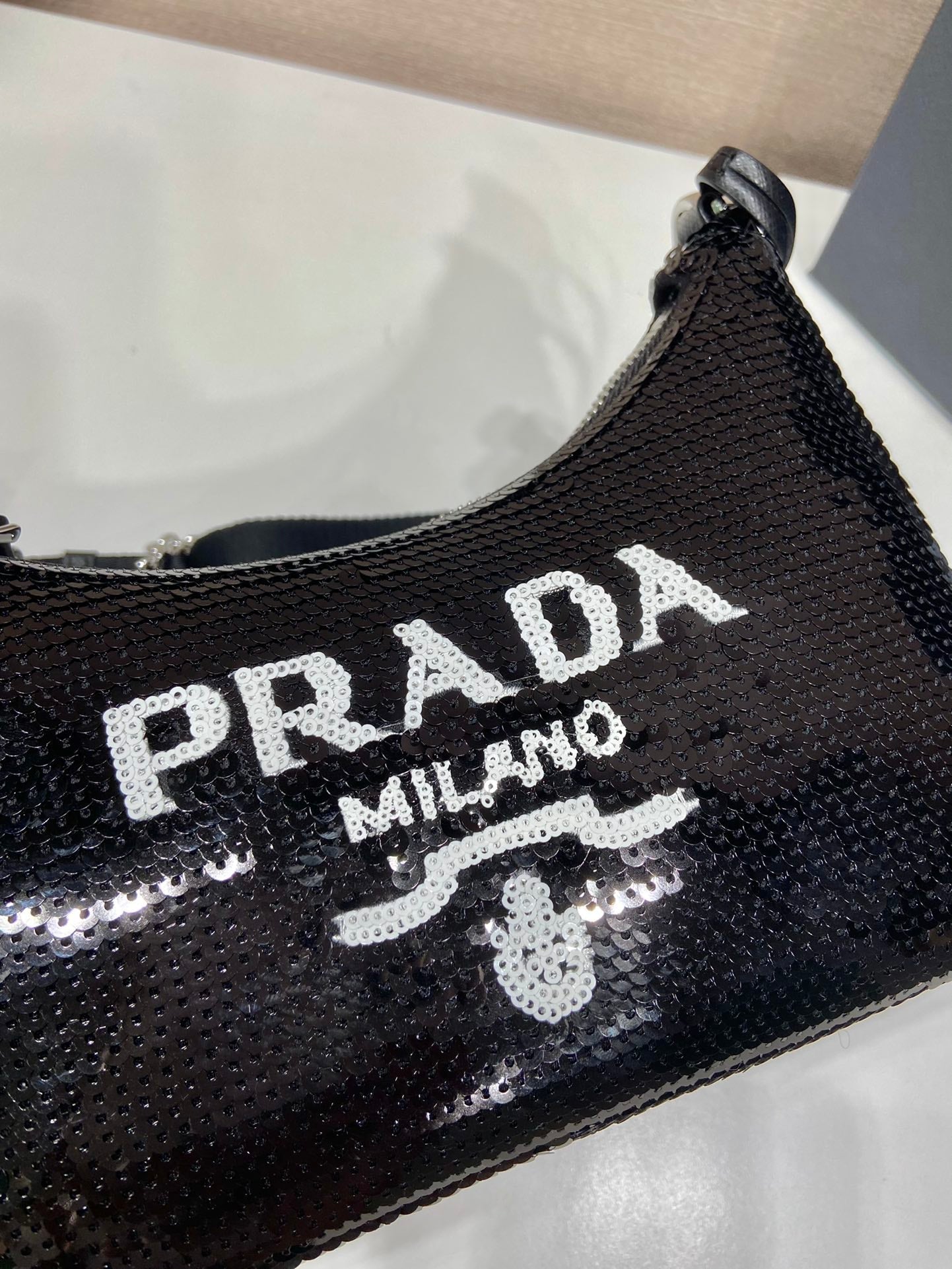 BOLSA PRADA RE-EDITION 2005