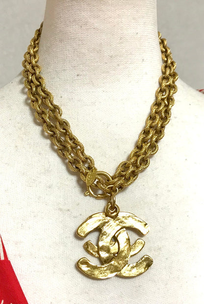 CHANEL Vintage long chain necklace with large and small CC mark pendant top