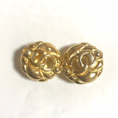 CHANEL Vintage gold tone round earrings with CC mark