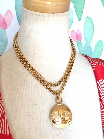 CHANEL Vintage golden chain necklace with round CC mark charm pendant top