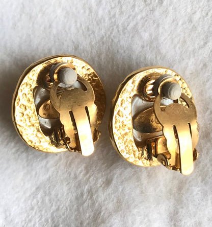 CHANEL Vintage golden round earrings with sun and CC mark motif faux pearl