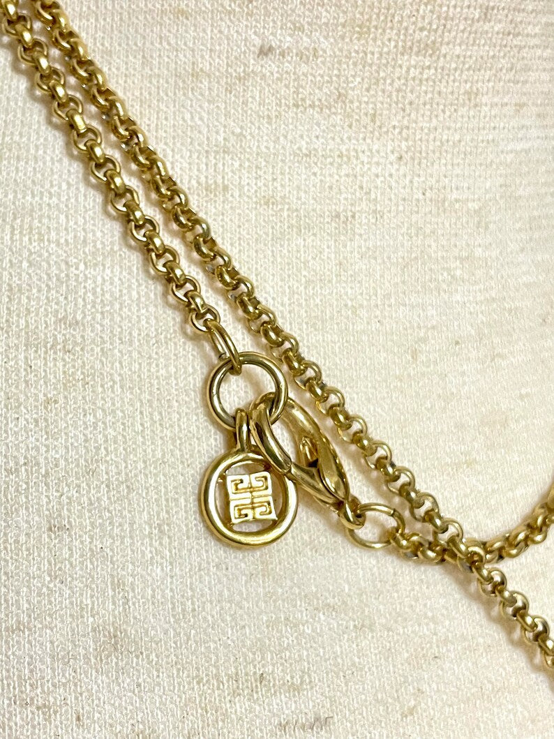 GIVENCHY Vintage golden chain necklace with round loupe top