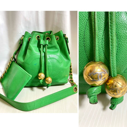 CHANEL Vintage green caviar leather hobo bucket shoulder bag with golden chain strap, drawstrings, and CC stitch mark