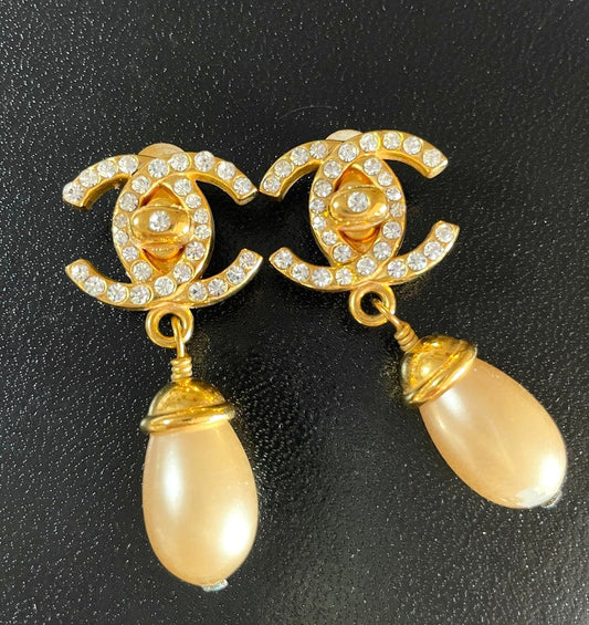 CHANEL Vintage teardrop turn-lock crystal CC and dangle pearl earrings