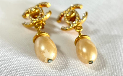 CHANEL Vintage teardrop turn-lock crystal CC and dangle pearl earrings