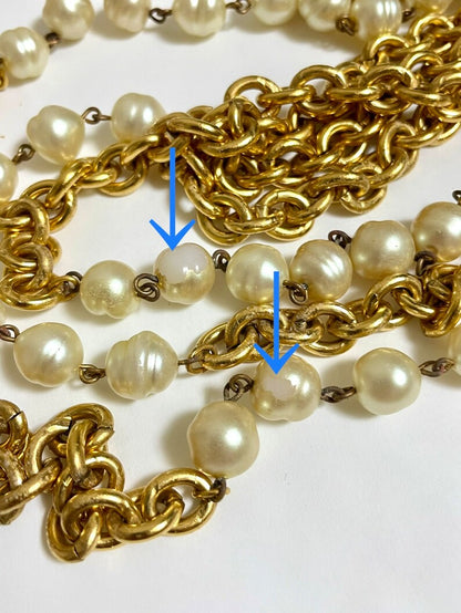 CHANEL Vintage double chain necklace with round faux pearls