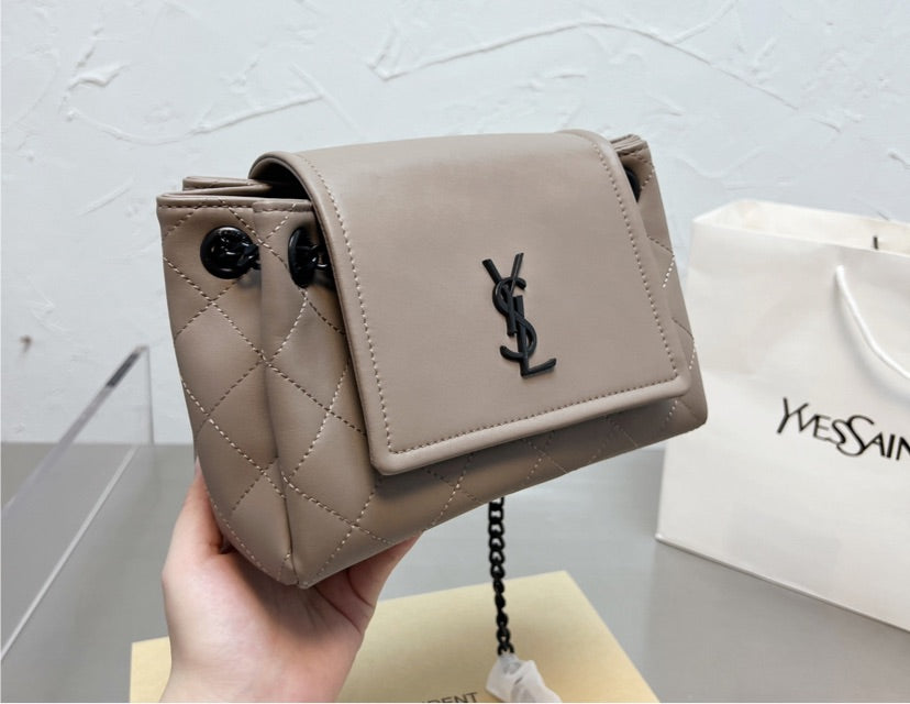 Yves Saint Laurent new woman handbag