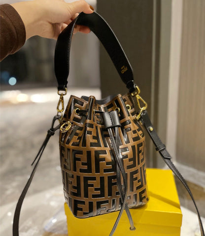 Woman Fendi shoulder handbag